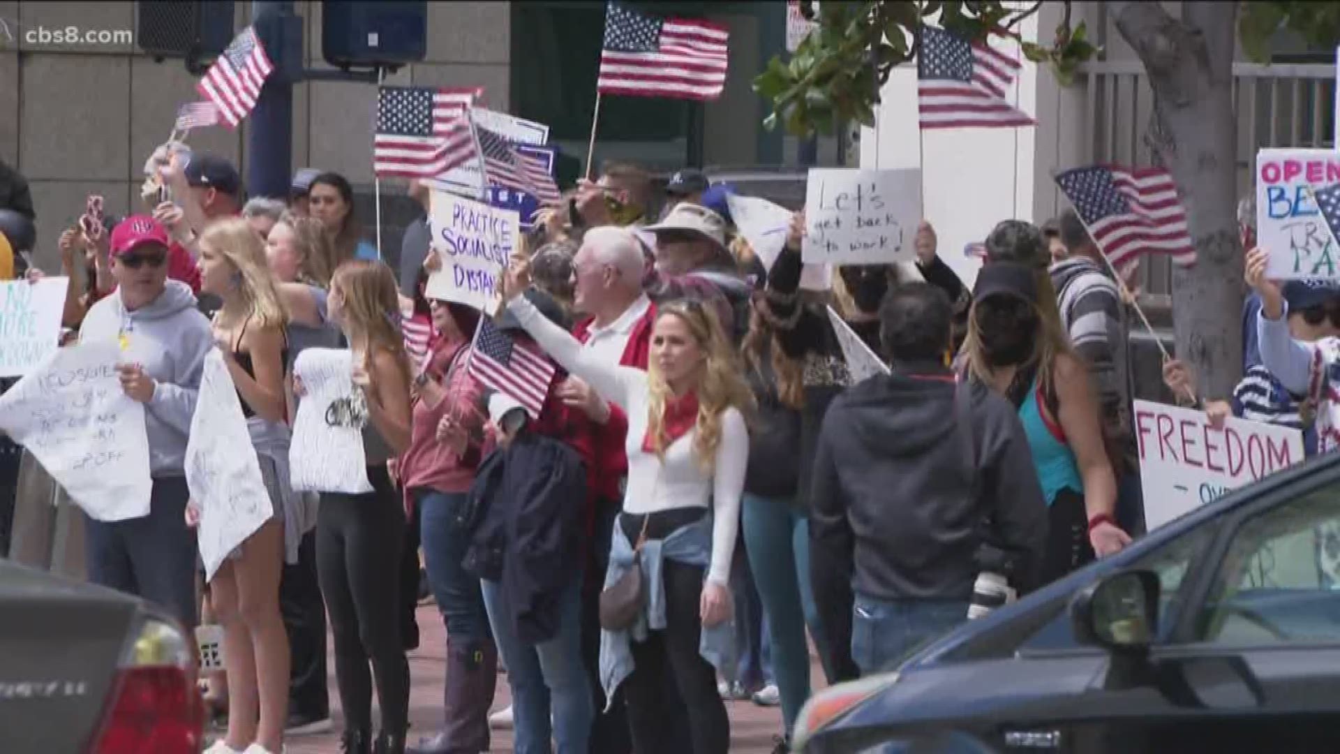 La mujer que organizó una protesta por quedarse en casa en San Diego podría enfrentar cárcel
