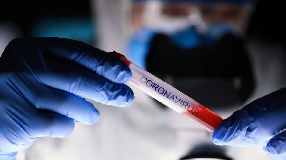 Supuesto ex empleado de la Casa Blanca es arrestado por venta de pruebas de coronavirus robadas en Nueva York