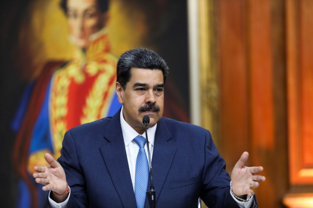 El régimen de Maduro no le paga a sus empleados de TeleSUR en inglés