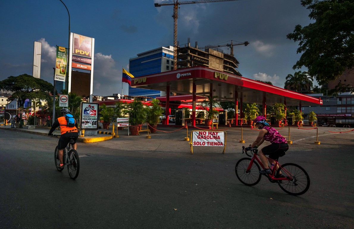 La crisis frente a nuestros ojos… la gasolina en Venezuela está en números rojos (IMÁGENES)