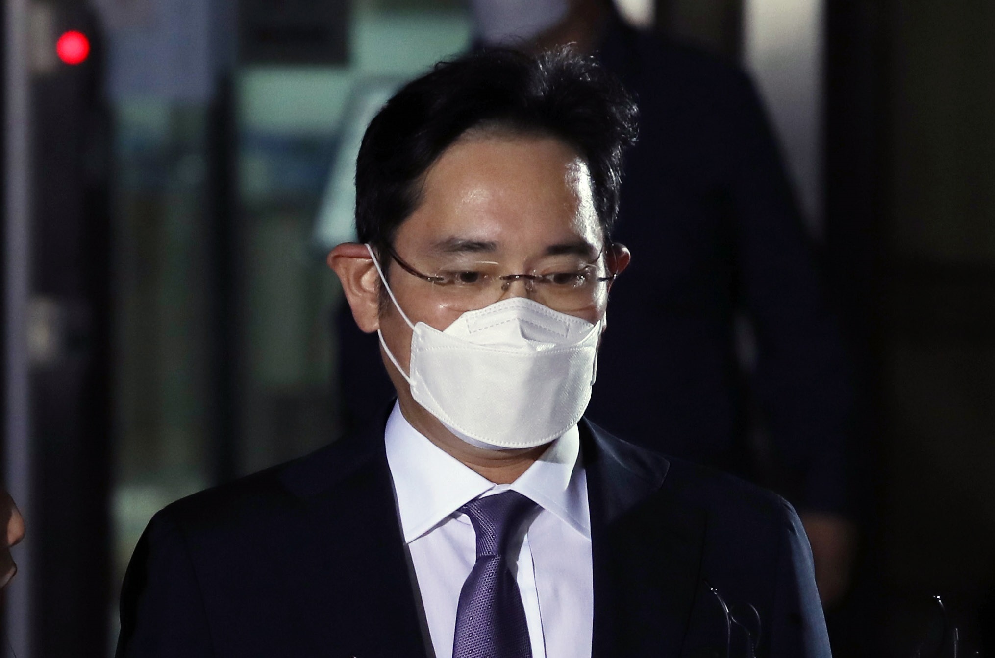 Corea del Sur indulta al líder de Samsung, Lee Jae-yong