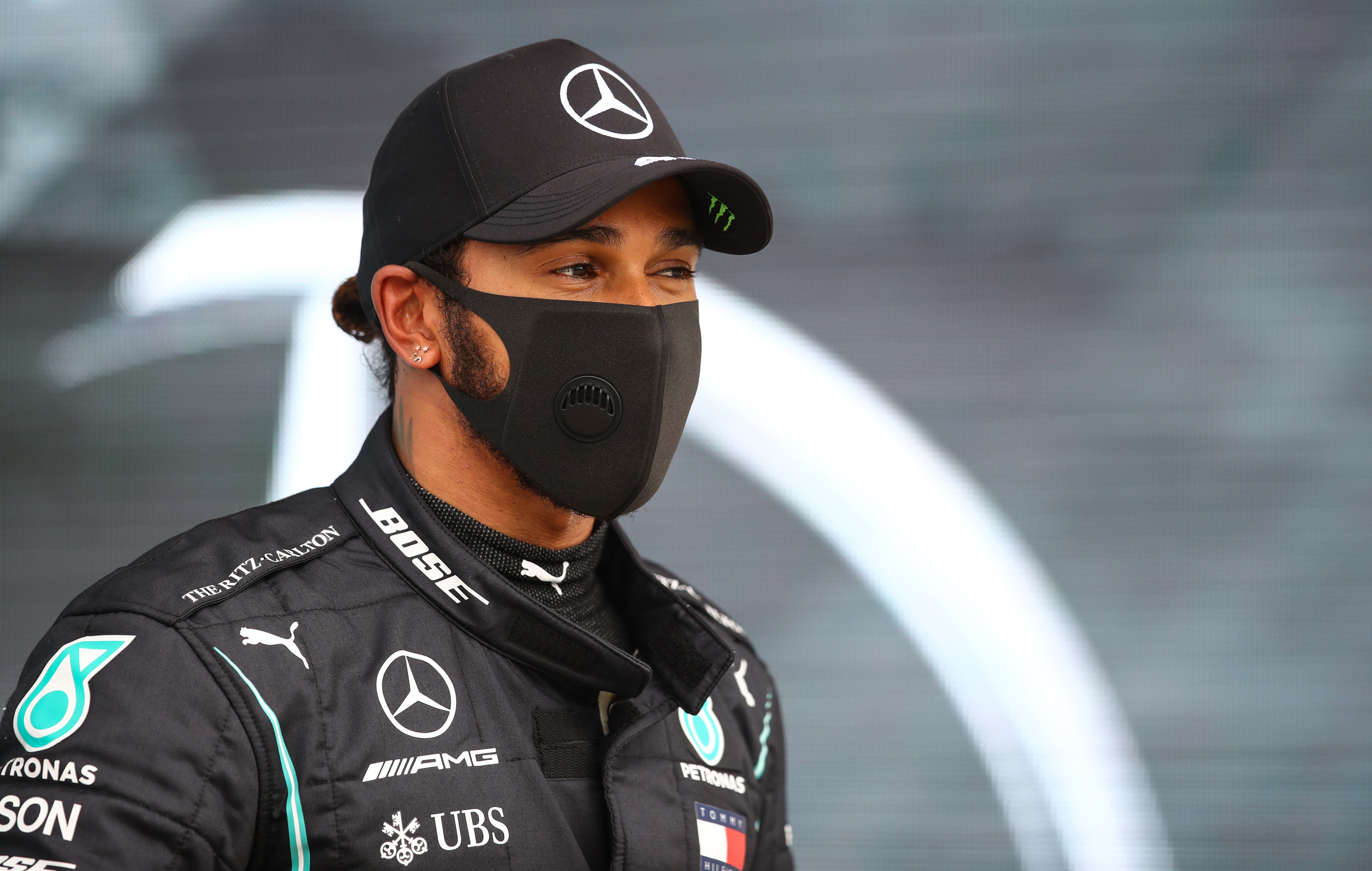 Hamilton no ve garantías de continuar en la F1 el próximo año