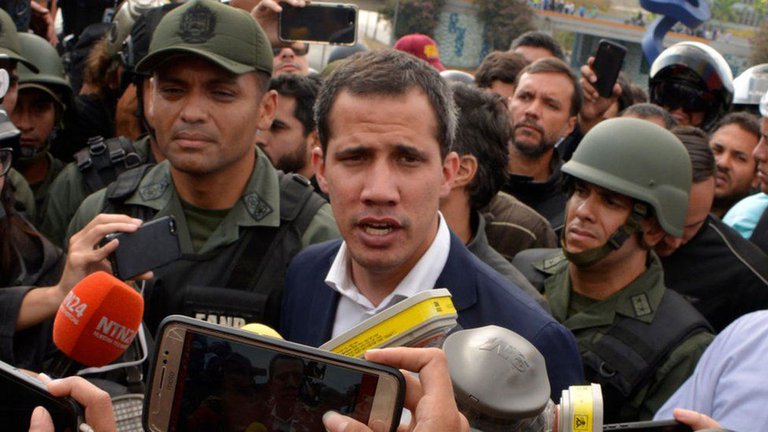 Militares venezolanos retirados declararon su apoyo a Juan Guaidó: “Nos comprometemos a recuperar el monopolio del uso de las armas”