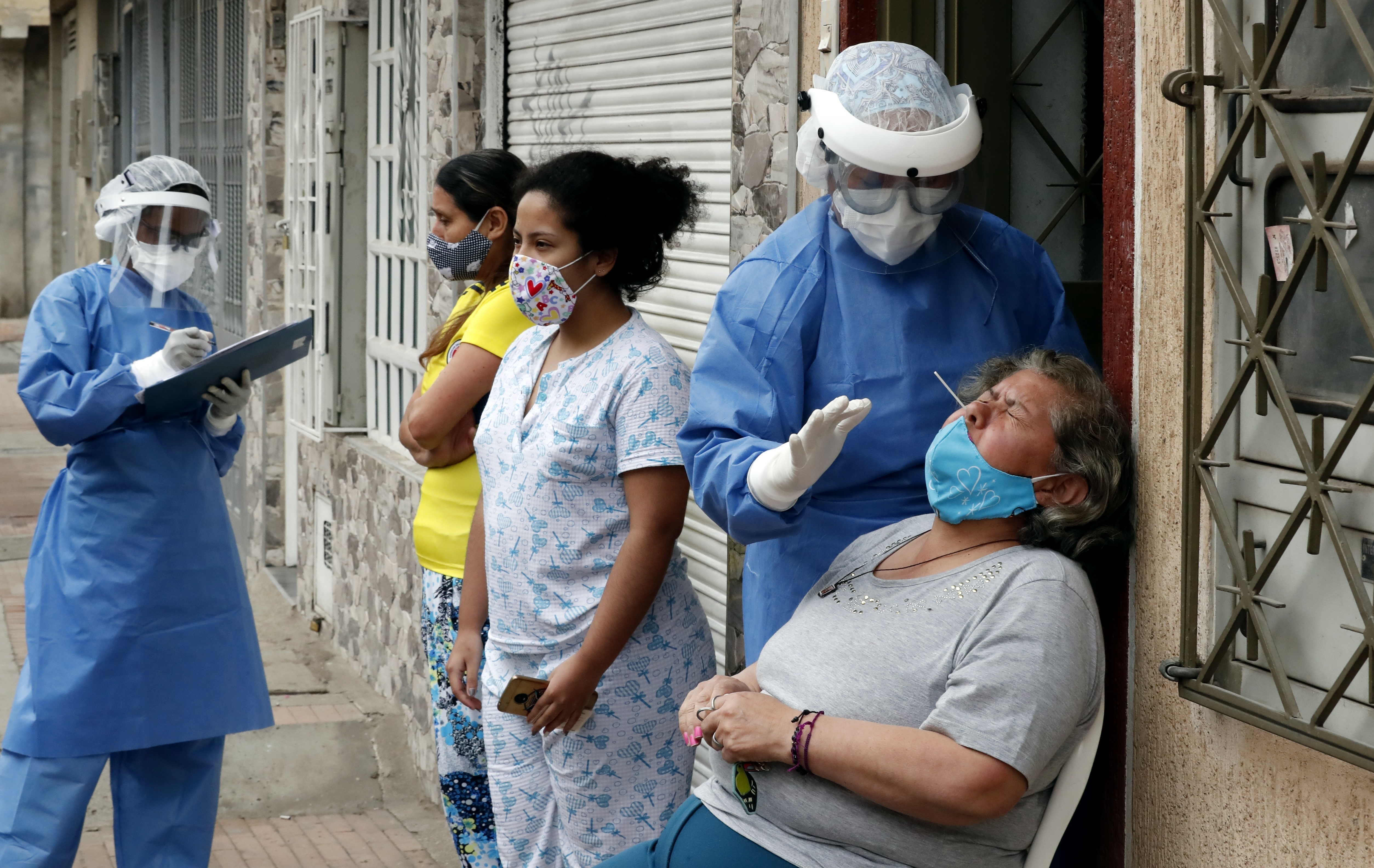 Covid-19 dejó más de 17 mil contagios en Colombia