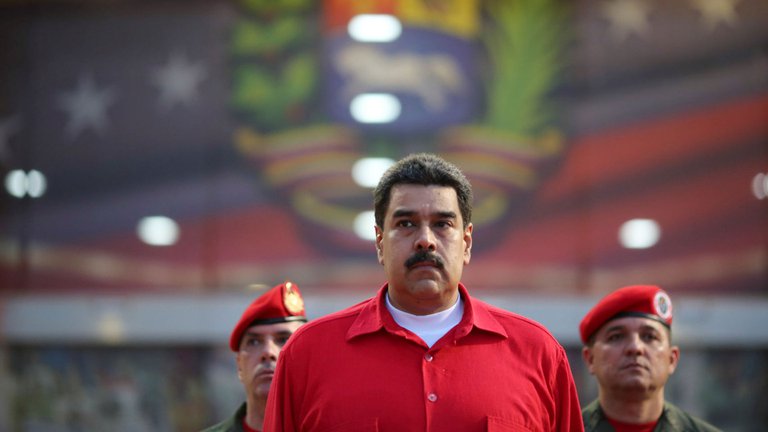 Maduro ahora le dio por perseguir a infiltrados “rojos rojitos” en Pdvsa