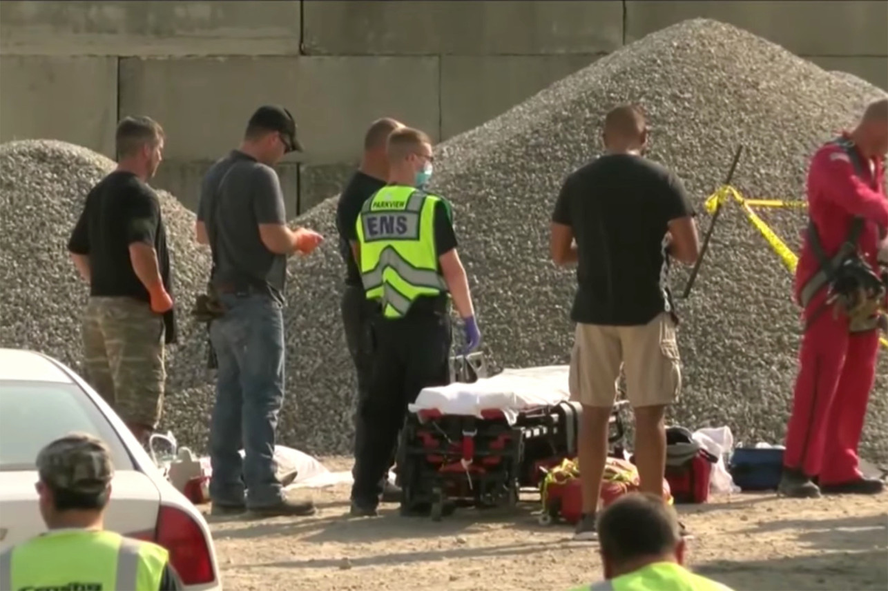Al menos tres empleados murieron después de quedar atrapados en una alcantarilla de Indiana