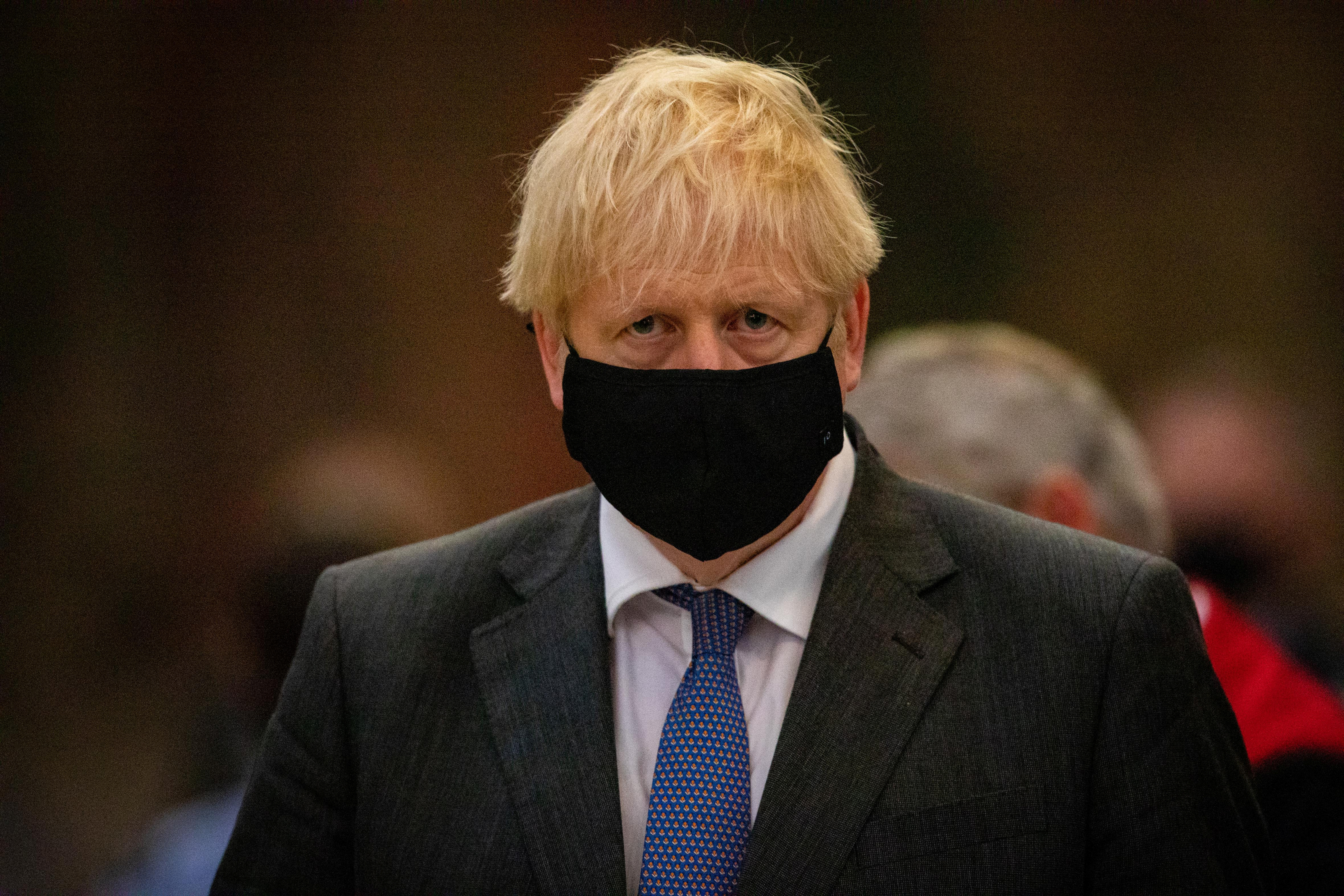 Los puntos claves del plan que presentó Johnson para que el Reino Unido se recupere de la pandemia