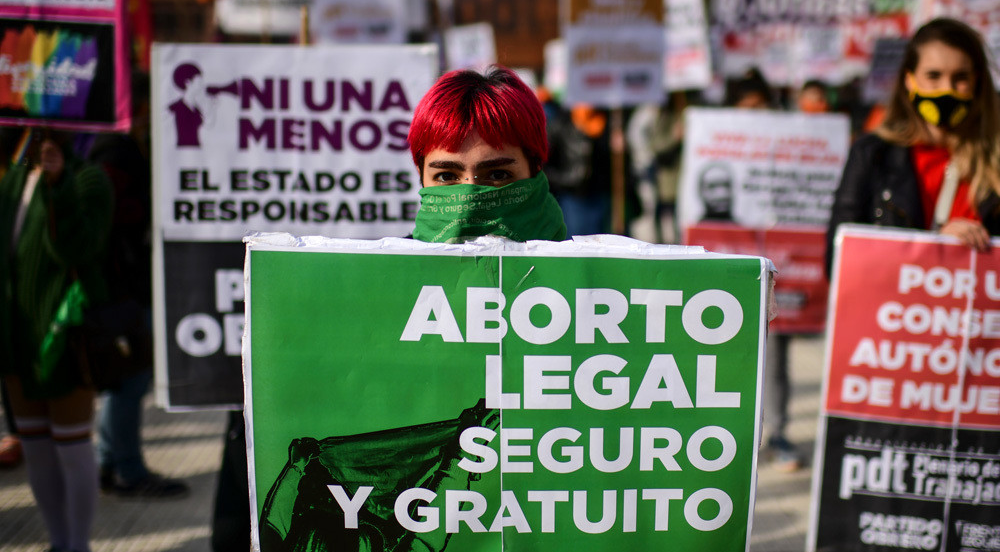 “Es hora de saldar una deuda”: La petición a Alberto Fernández para impulsar la legalización del aborto en Argentina