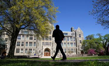 Estudiantes universitarios de EEUU exigen recortes de matrícula por el tiempo de clase reducido