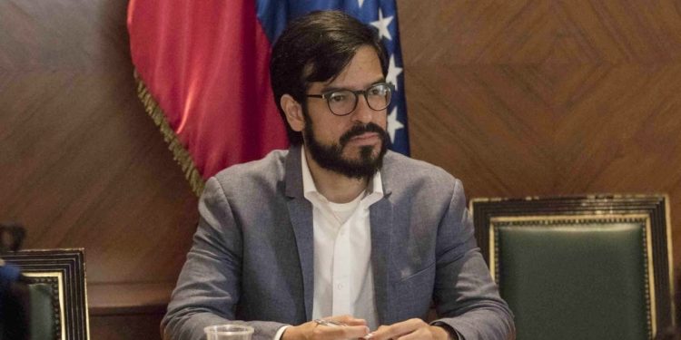 Pizarro urgió políticas de protección para mujeres en Venezuela