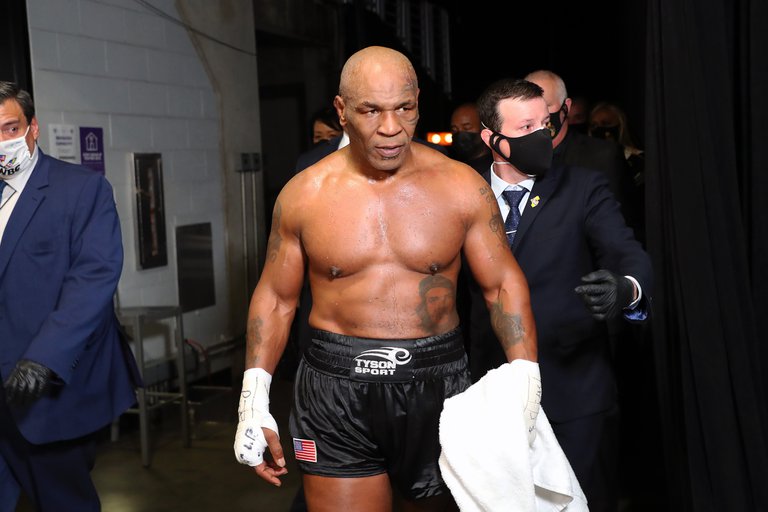 Tyson confirmó que volverá a pelear tras su regreso al boxeo en noviembre