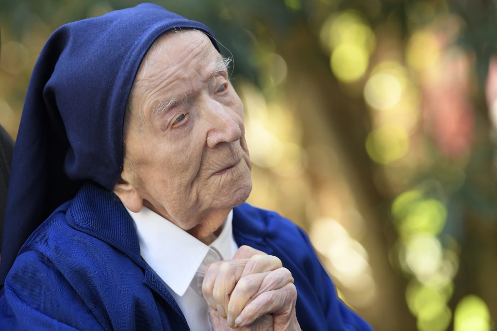 Una monja de 116 años es la segunda sobreviviente de Covid-19 más vieja del mundo