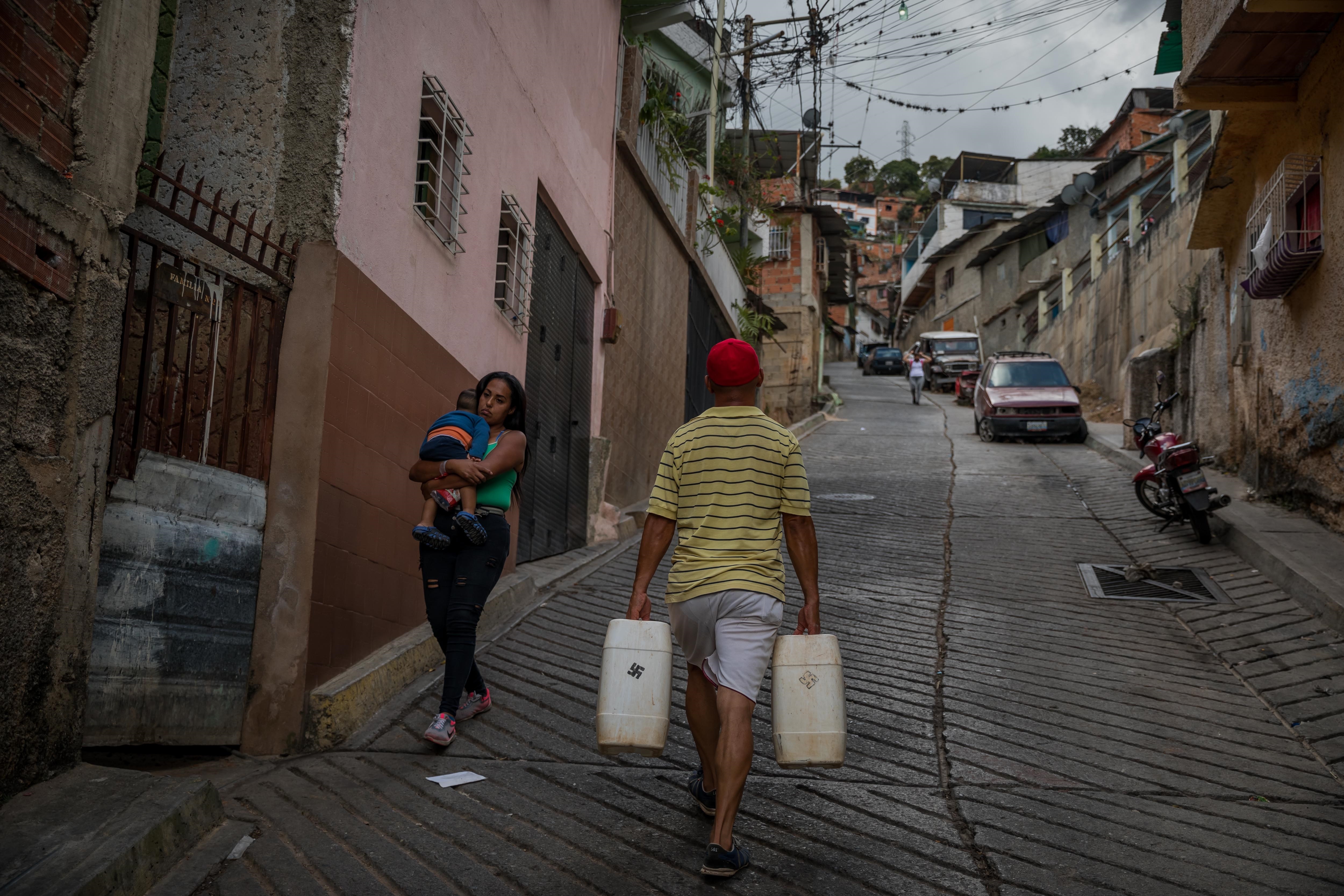 Maromas del chavismo para arreglar la crisis de servicios en Venezuela son insuficientes