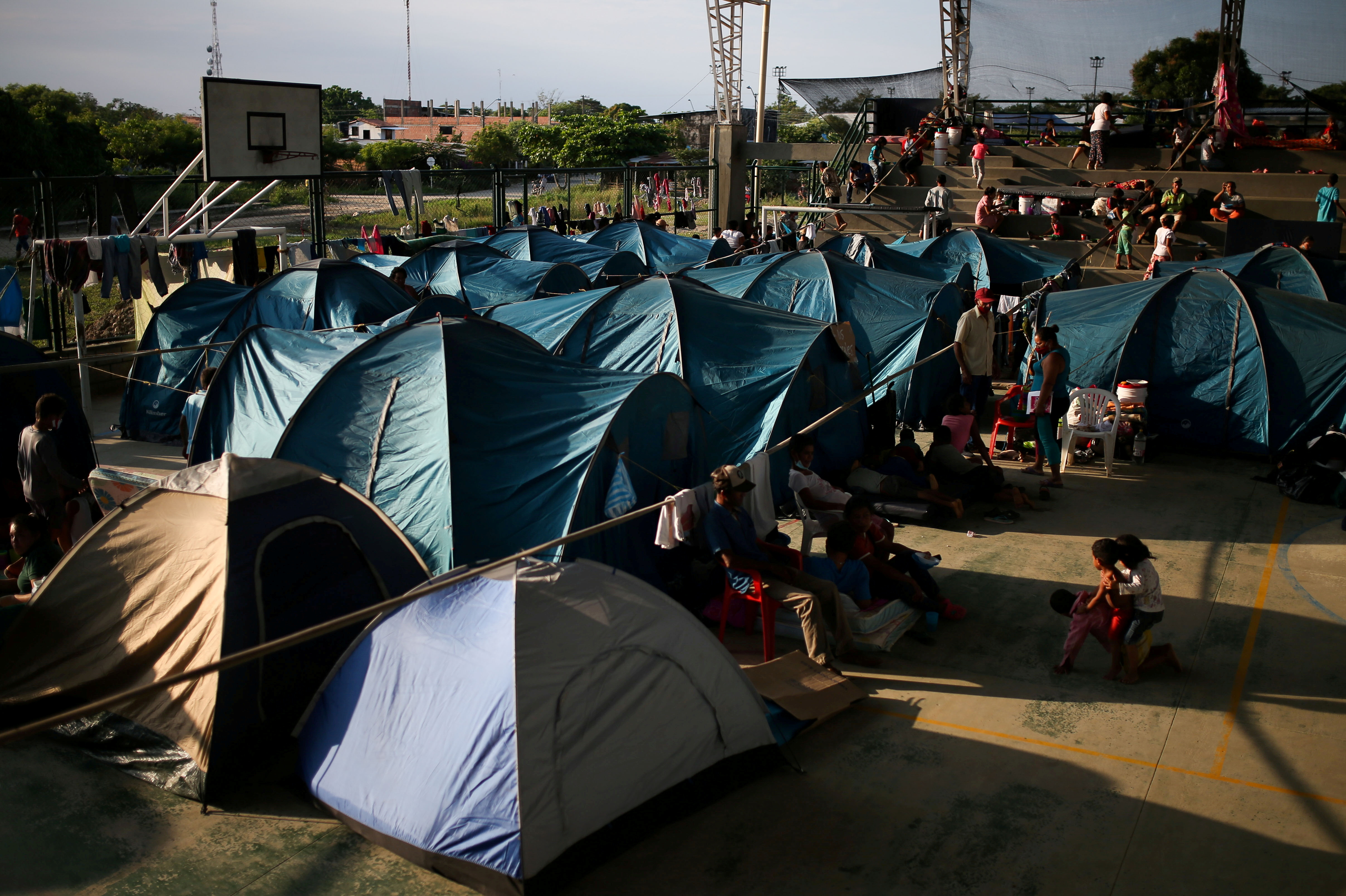 Detectan Covid-19 en albergues de refugiados venezolanos en Colombia