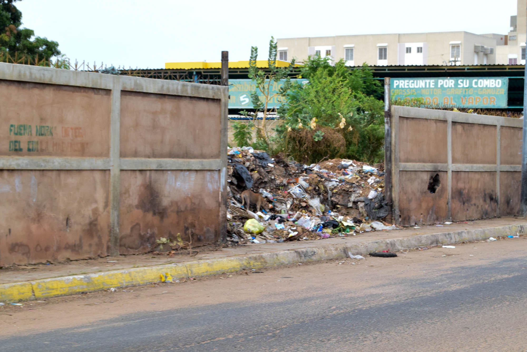 Maracaibo se ahoga en toneladas de basura ante la falta de capacidad en la recolección de desechos (FOTOS)