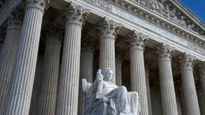 Biden forma comité para evaluar cambios a la Corte Suprema