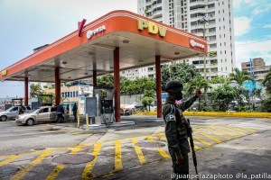 Conductores venezolanos rechazaron disminución de bombas subsidiadas: El sueldo no nos alcanza ni para comer (VIDEO)