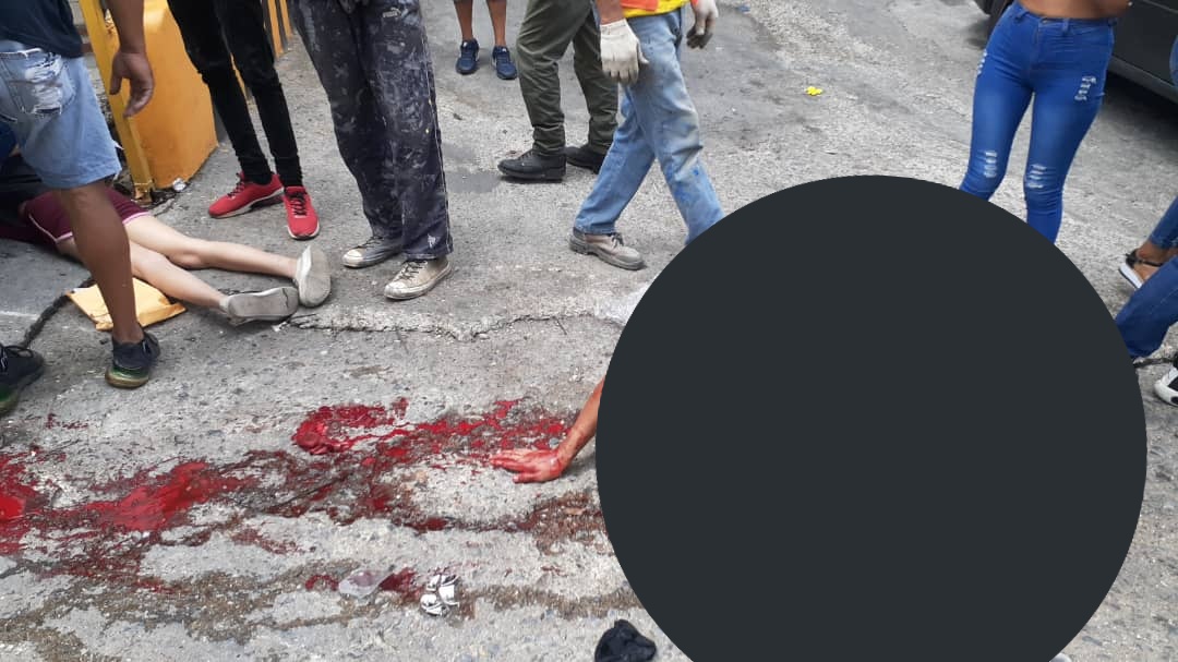 Terror en Caracas: Sujeto atropelló a tres personas con una camioneta presuntamente robada y se dio a la fuga (FOTOS)