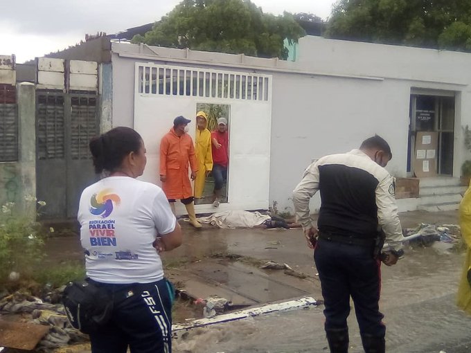 Tragedia en Puerto La Cruz: Sexagenario murió electrocutado al pisar una alcantarilla anegada 