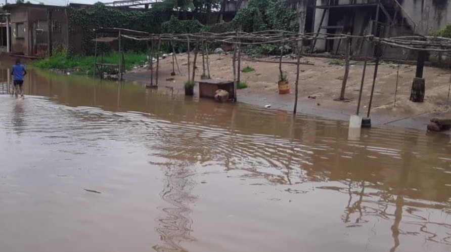 Al menos cinco sectores de Monagas inundados tras fuertes lluvias