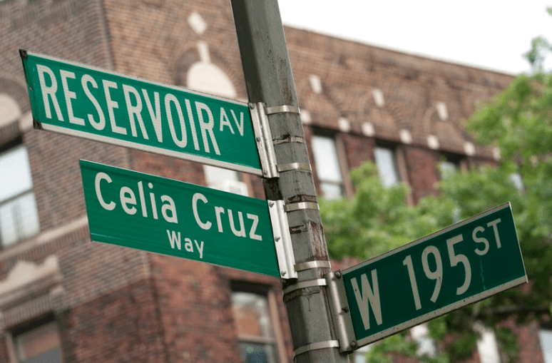 Homenaje a “La Guarachera del Mundo”: Una calle de Nueva York tiene el nombre de Celia Cruz