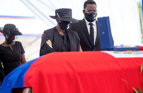 “Pensaban que estaba muerta”: Esposa del presidente de Haití reveló cómo sobrevivió al ataque