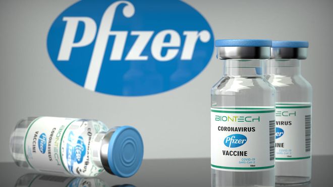 Pfizer espera aprobación para una tercera dosis de su vacuna en EEUU