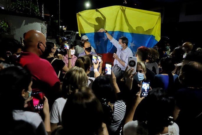 Guaidó se unió al grito de “Patria y Vida” en evento para pedir libertad de Cuba, Venezuela y Nicaragua