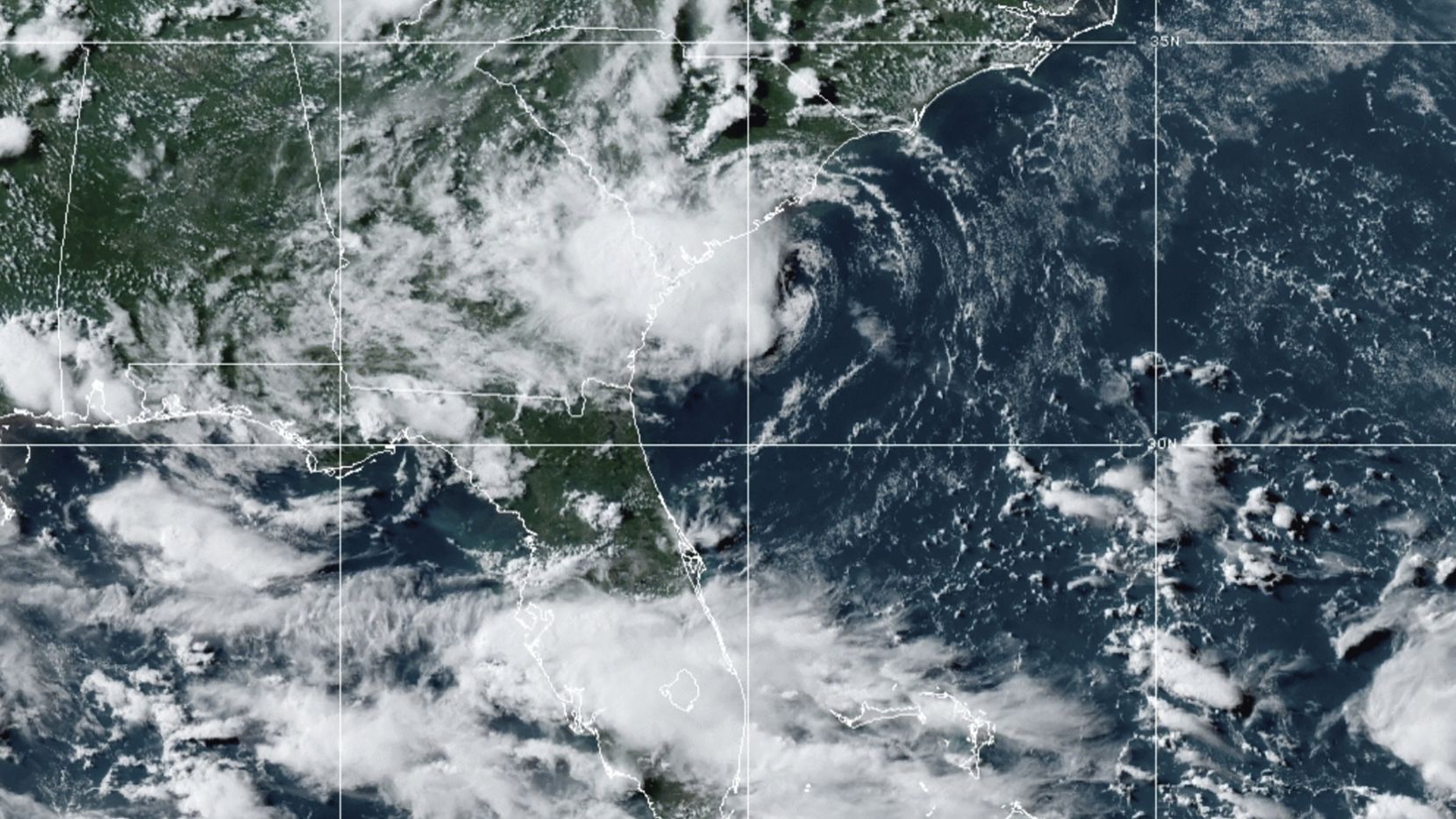 Huracán Elsa se degradó a la categoría de tormenta tropical