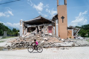 Haití ante el desafío de encontrar y ayudar a las víctimas del sismo