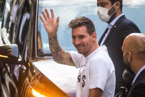 Messi lució los colores del PSG durante su revisión médica (FOTO)
