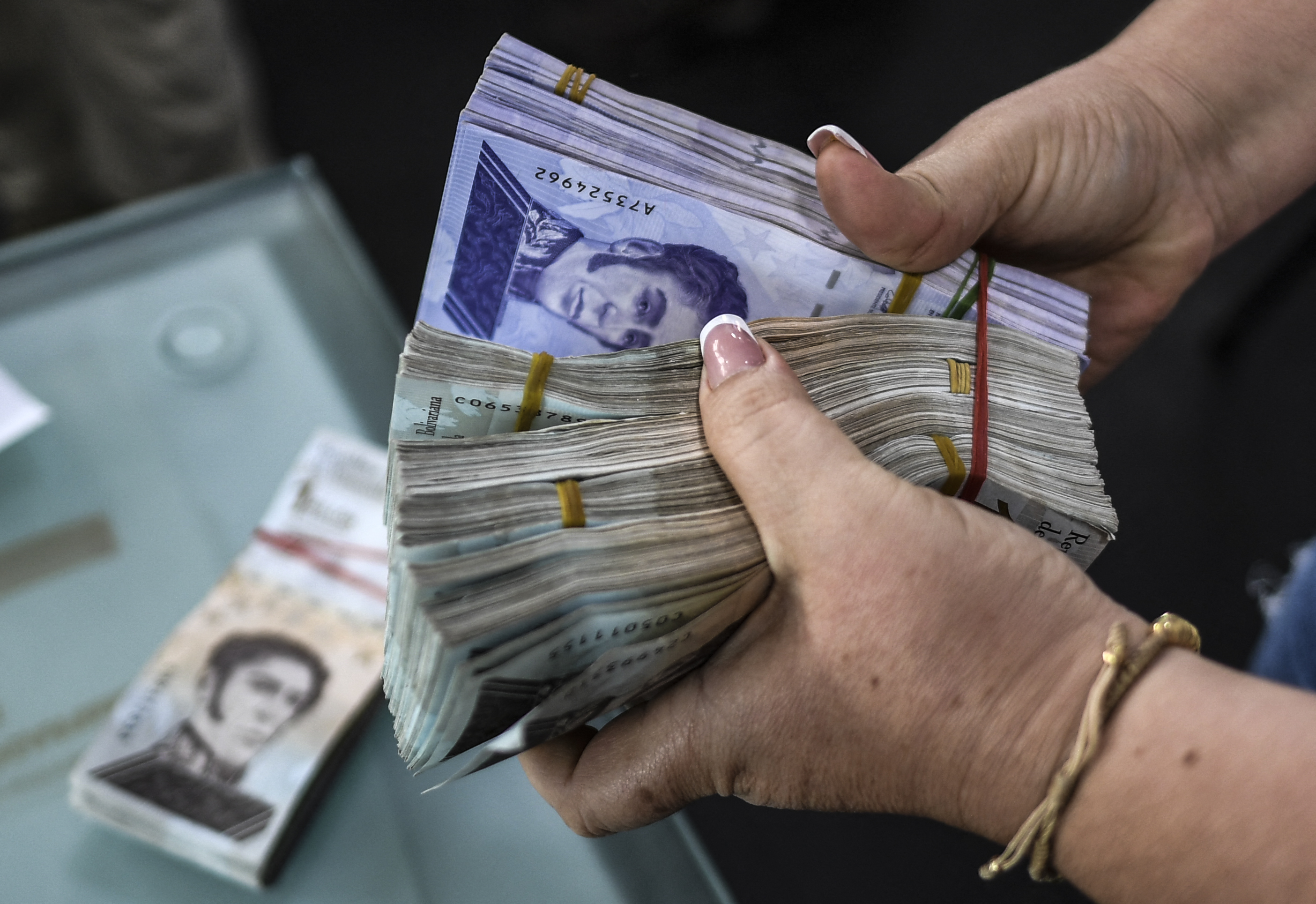 Ahora es más fácil conseguir bolívares con bitcóin que con dólares en Venezuela