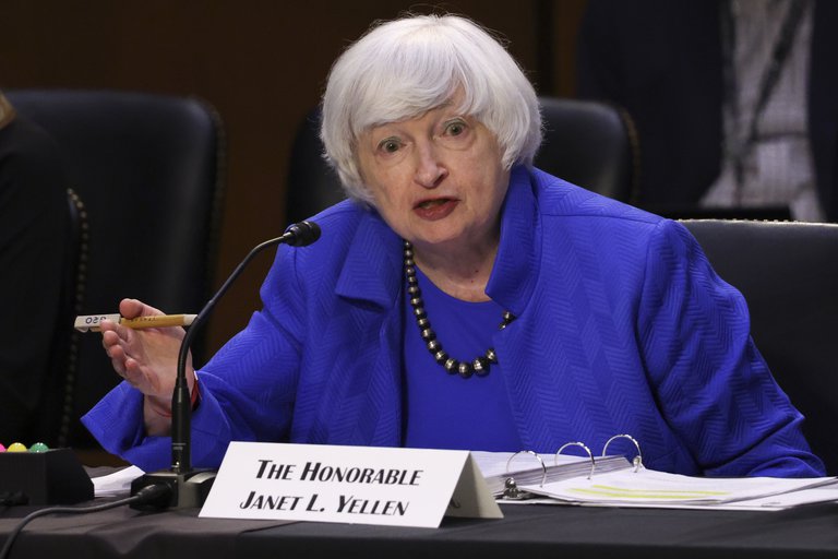 EEUU enfrenta “un riesgo” de recesión, según la secretaria del Tesoro