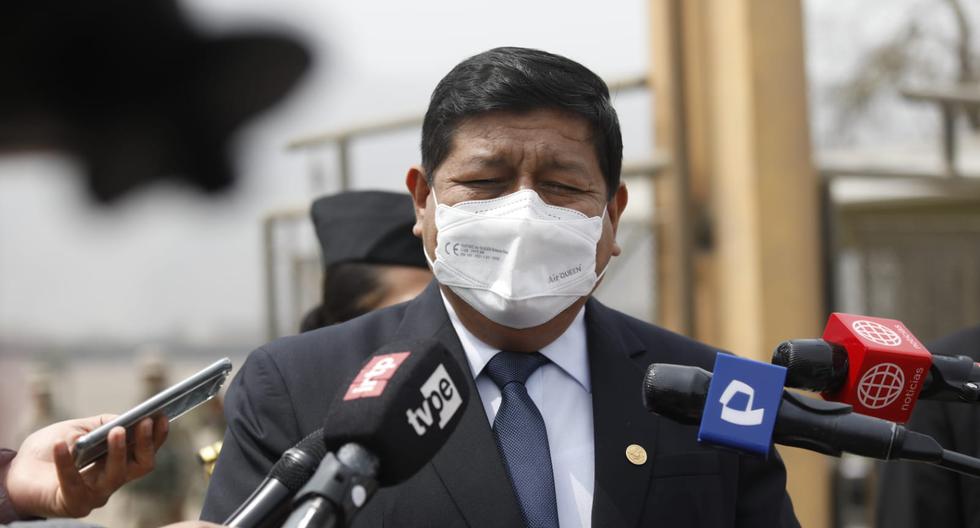 Ministro de Defensa peruano renuncia ante escándalo por presiones de ascensos militares