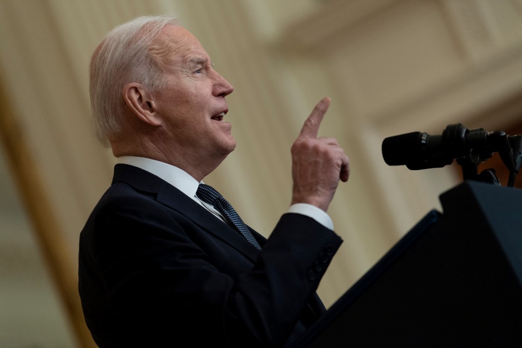 Biden anunció prohibición de todas las importaciones de crudo y energía de Rusia a EEUU