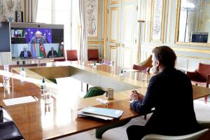Macron llamó a Putin a encontrar una respuesta colectiva que evite una guerra