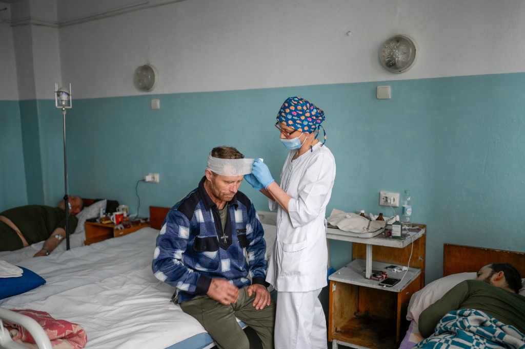 OMS afirmó no haber visto nunca tantos ataques contra el sistema de salud como en este momento en Ucrania