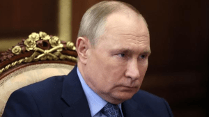 Putin impone restricciones de visa a ciudadanos de la UE y de países “poco amistosos”