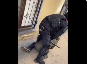 EN VIDEOS: la implacable represión policial rusa contra los manifestantes que rechazan la invasión a Ucrania