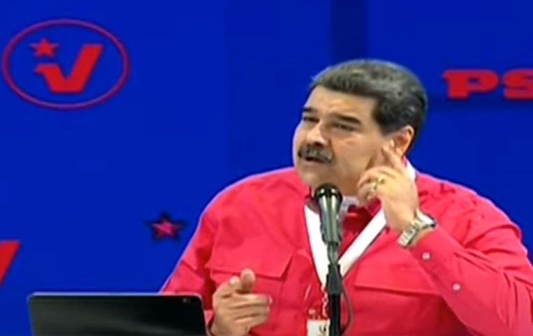 Un Maduro “indignado” regañó a sus filas por incurrir en delitos de corrupción