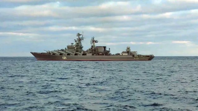 Victoria en el Mar Negro: Ucrania bombardeó hasta aniquilarlo a un buque insignia ruso