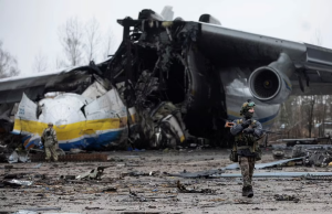 Nuevas IMÁGENES muestran como soldados rusos destruyeron por completo el avión más grande del mundo