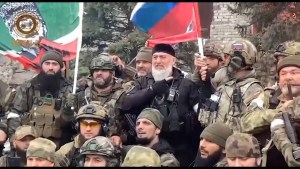 “Mariúpol es nuestra”: El VIDEO de celebración de los mercenarios chechenos del sanguinario Kadirov
