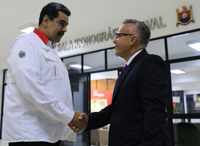 Maduro se reunió con el mismo salsero que le cantó a “el Koki” en la Cota 905