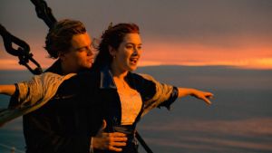 Tragedia en aguas turcas: Se ahogó por estar copiando la icónica pose de la película Titanic con su novia