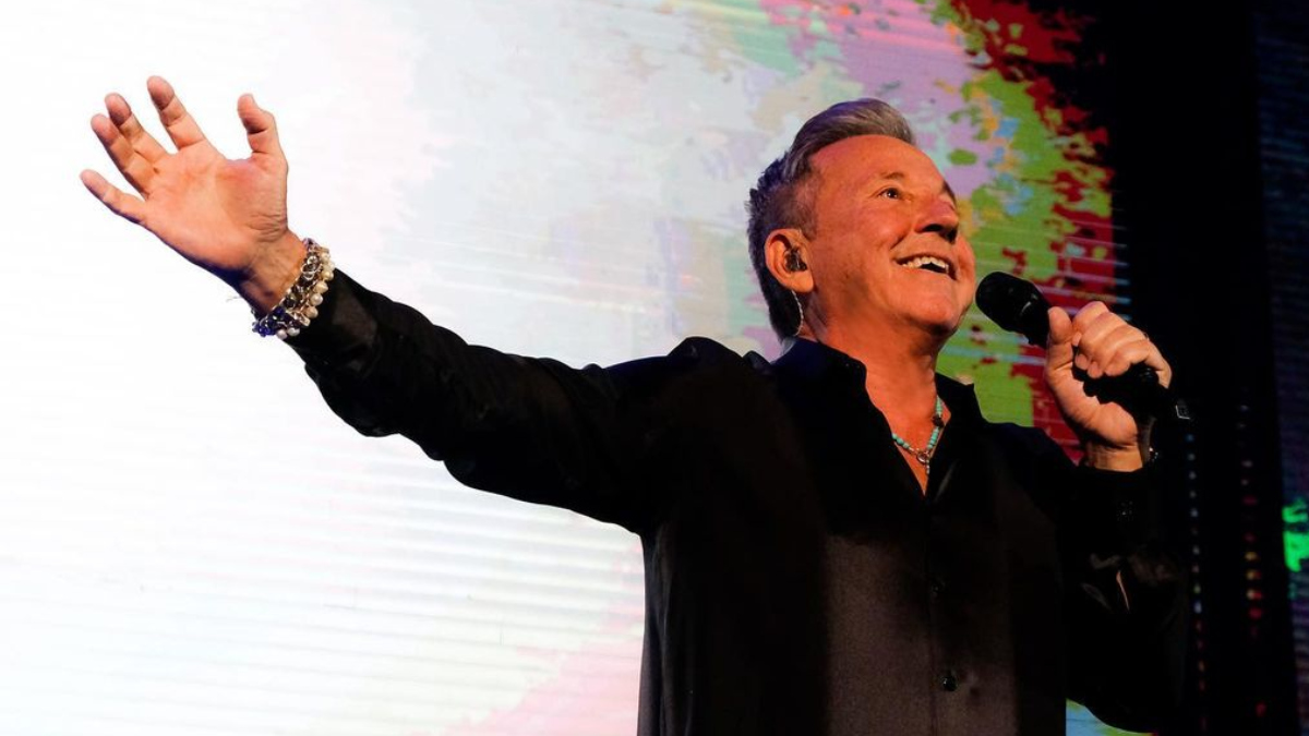 “Cuídate Colombia”: El mensaje electoral de Ricardo Montaner durante su concierto en Bogotá (VIDEO)