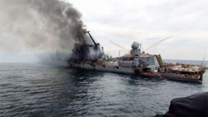Desesperación por no morir: Dramático audio del buque ruso Moskva hundiéndose, “hacemos todo lo posible para salvarlos”