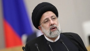 Irán’s Raisi pushes regional diplomacy as nuclear tensions rise