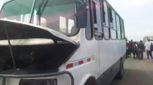 Autobús se incendió cuando trasladaba a decenas de niños a juego de béisbol en Zulia