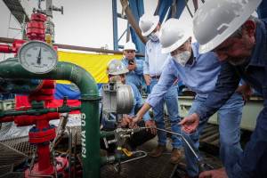 Producción de crudo de Ecuador cae un 45% por protestas